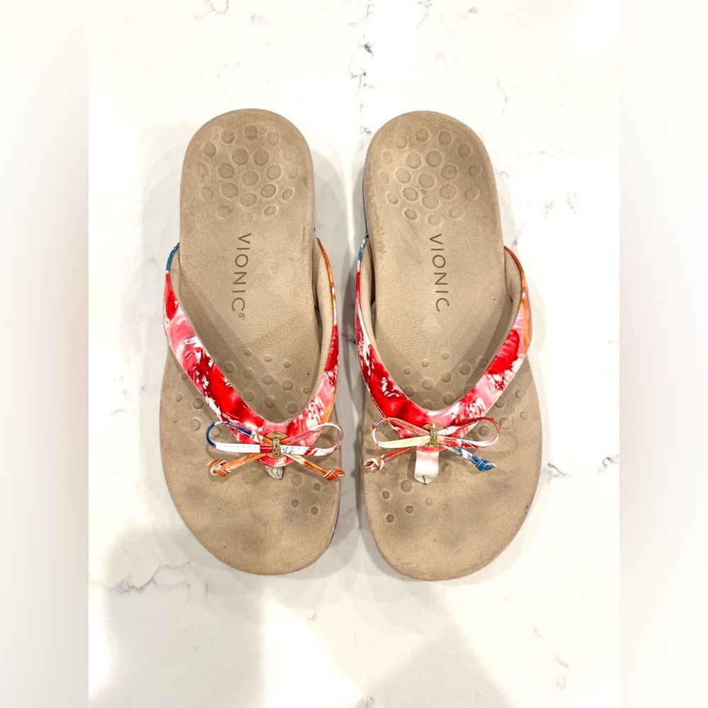 Vionic Bella Flip flops size 8.  Multi pink colors.